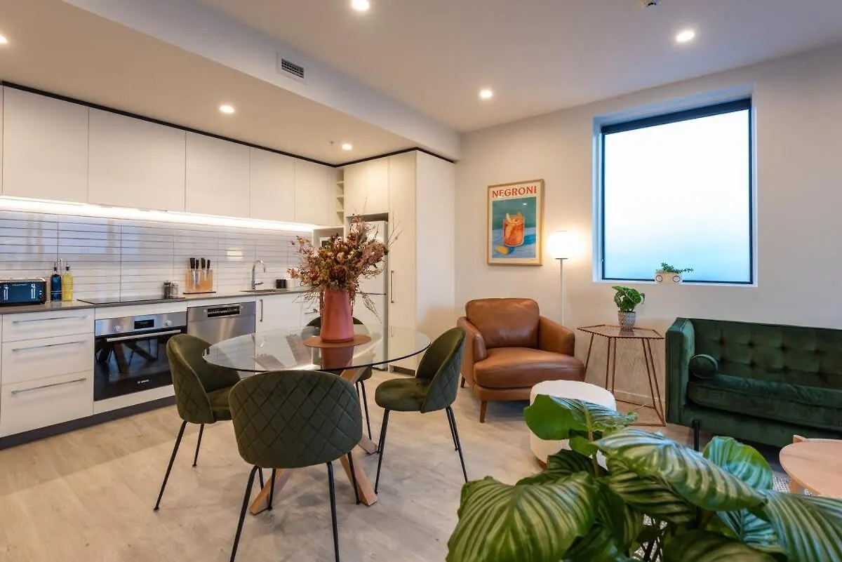 Luxury Life Galore - Sleeps 4 Christchurch